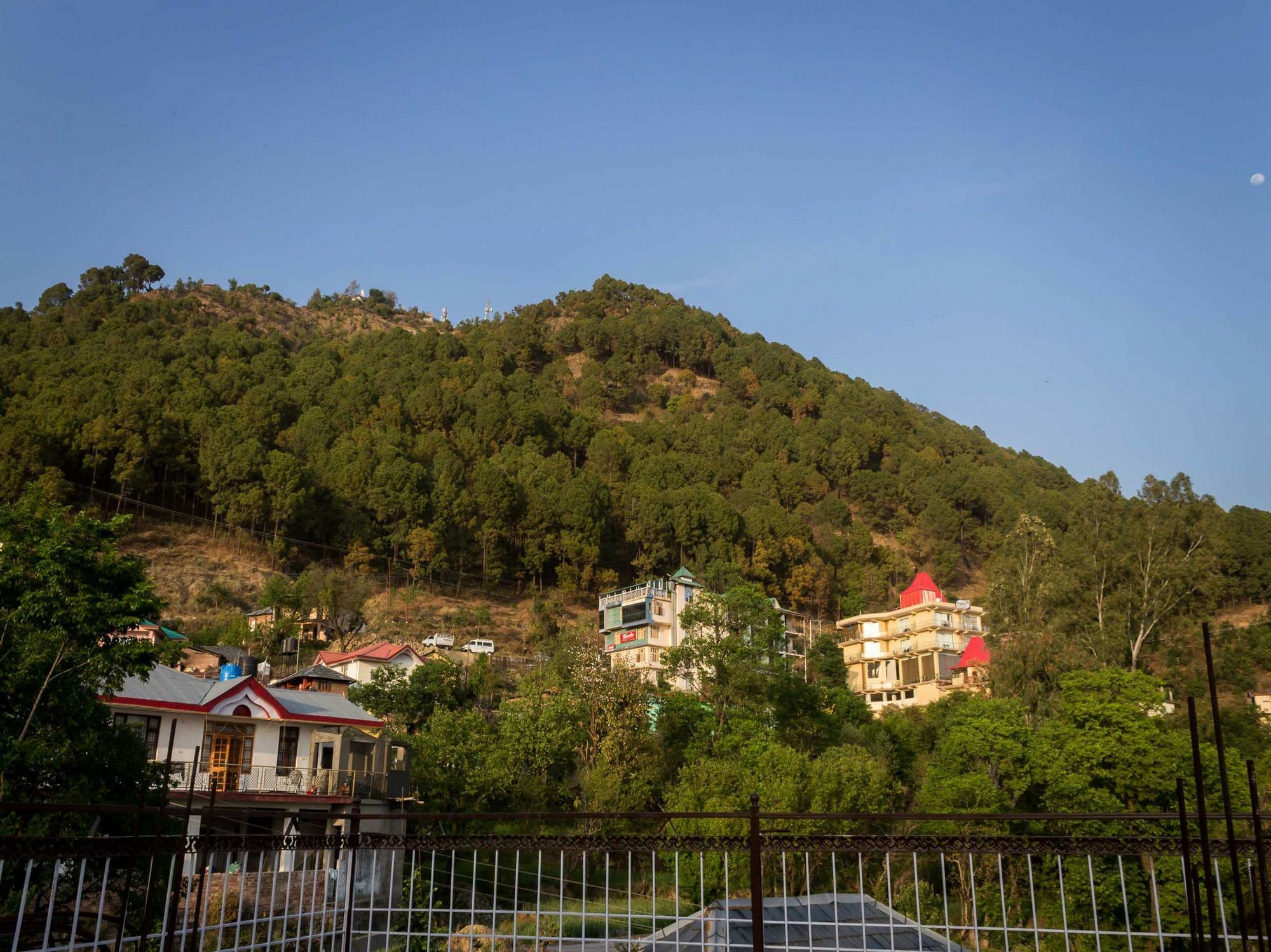 Oyo Home 13409 Cozy Stay Dharamshala Extérieur photo